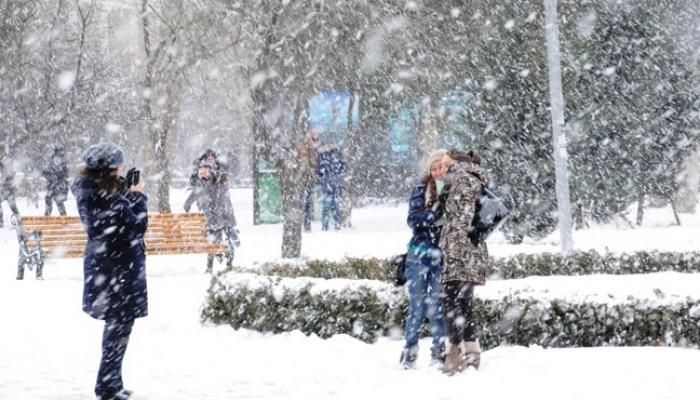 Bakıya qar yağacaq, yollar buz bağlayacaq  - Xəbərdarlıq