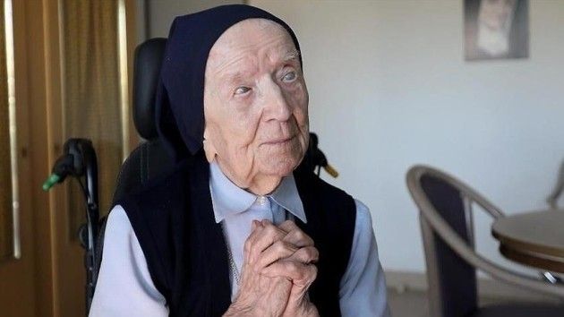 Dünyanın ən yaşlı sakini  öldü - FOTO 