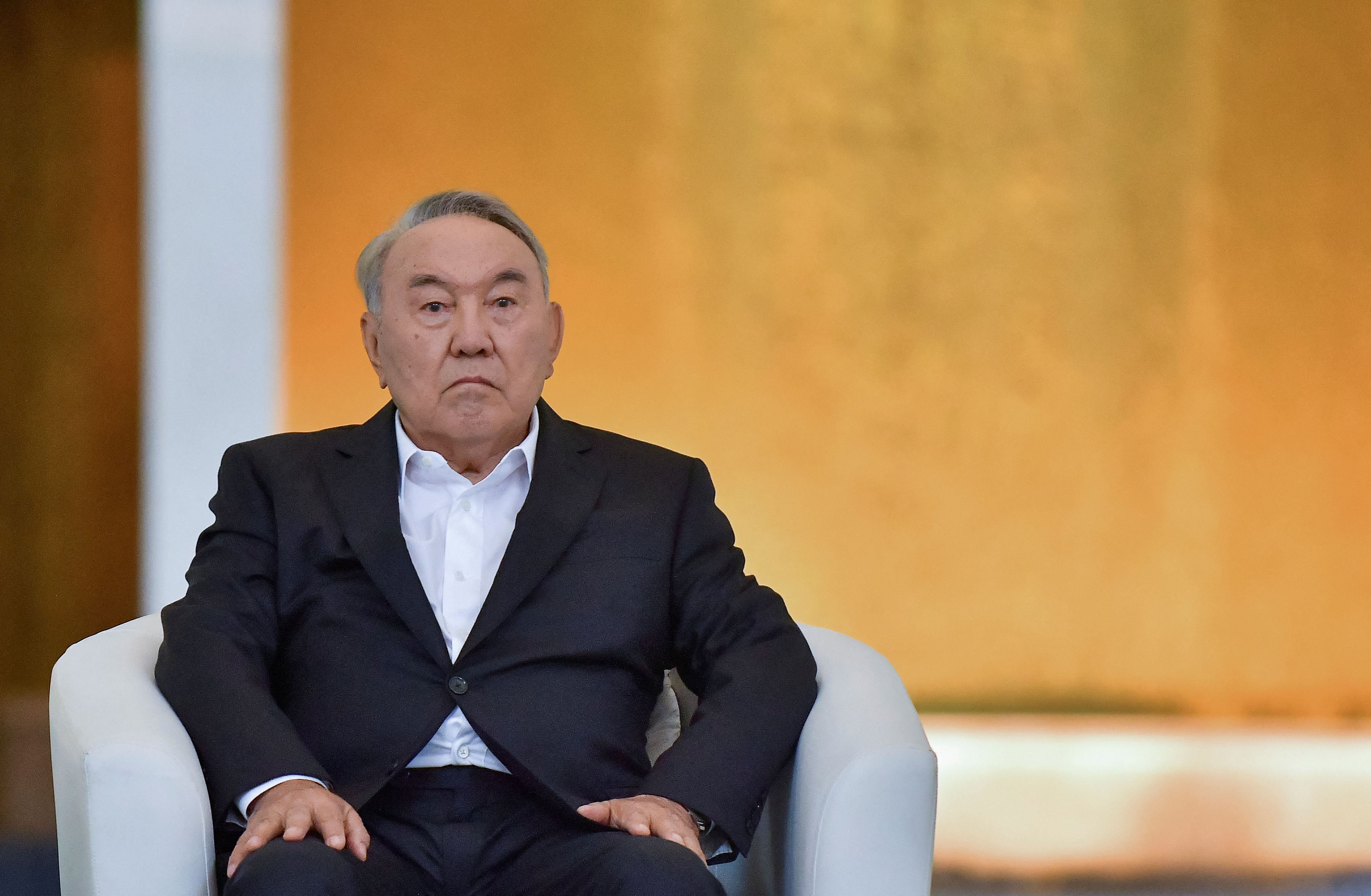 Nazarbayev ürək əməliyyatı olundu 