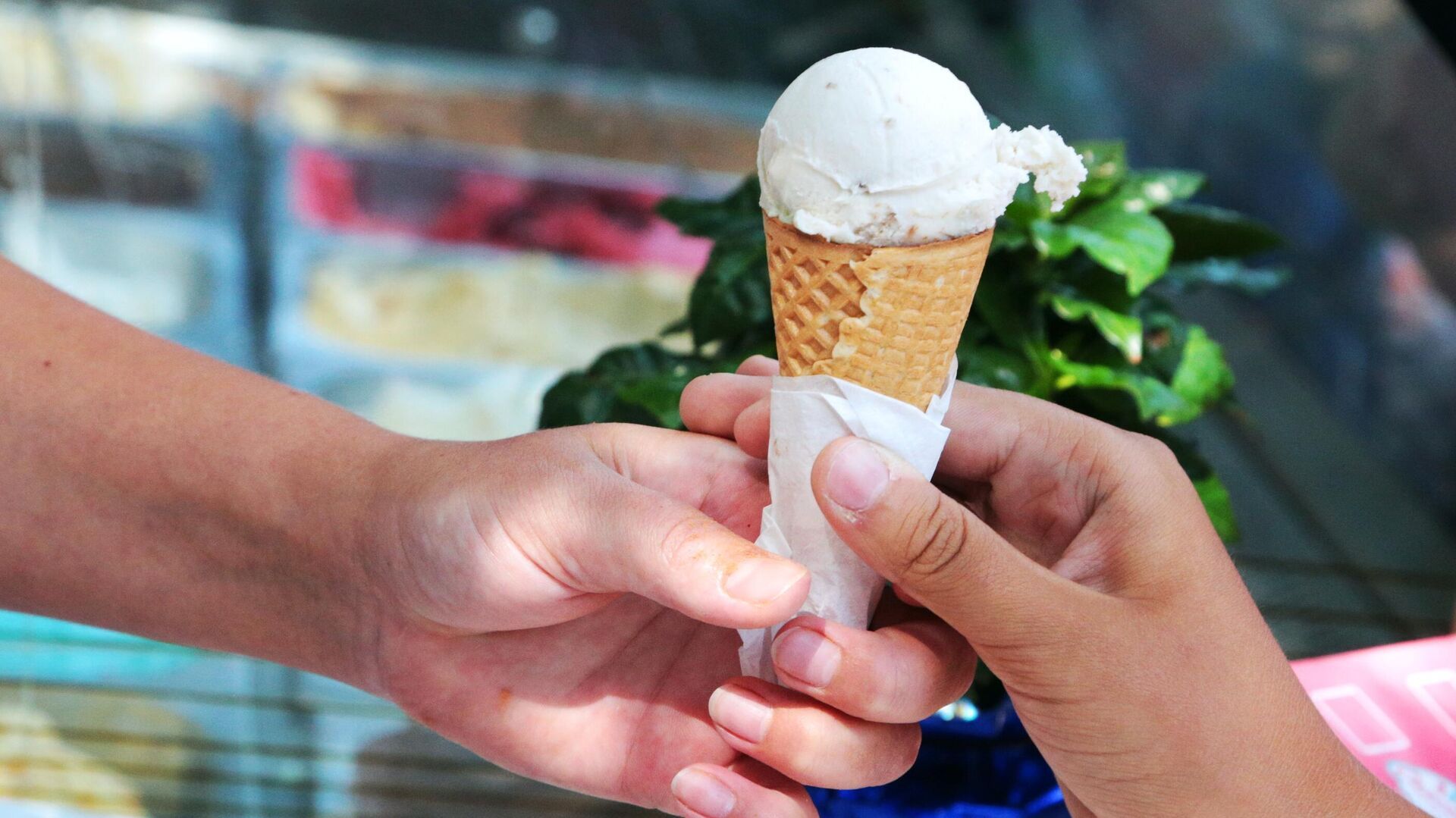 Çoxlu dondurma yeməyin acı nəticələri - Ürək dayana bilər