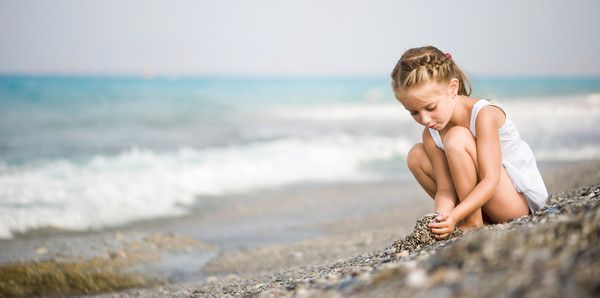 5 yaşa qədər uşaqları gün altına çıxarmayın  - Həkim 