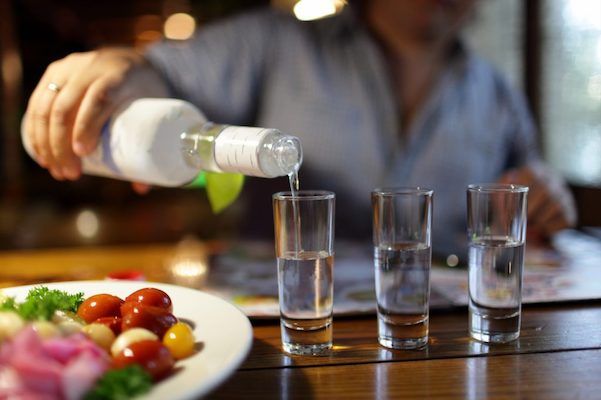 İsti araq içməyin acı fəsadı 