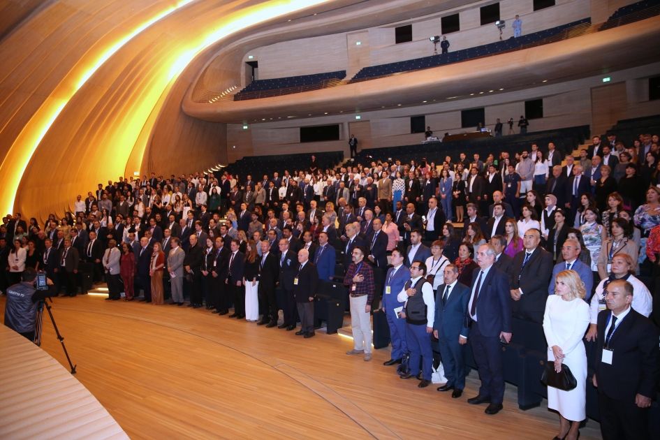 Bakıda cərrahların beynəlxalq Konqresi keçirilir -  Maraqlı təqdimatlar - FOTO