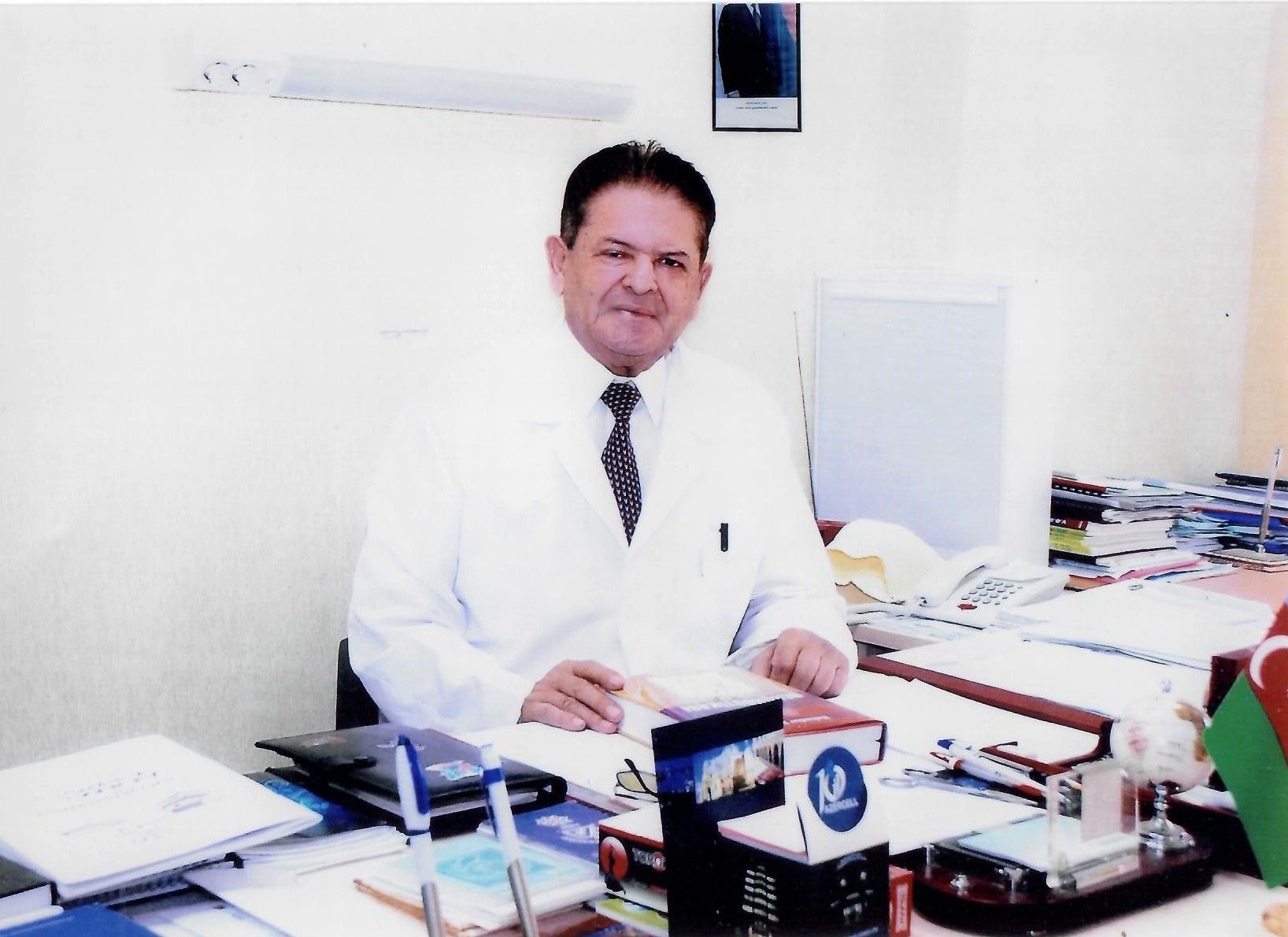 Uzun illər ölkənin baş rentgeneloqu  olmuş   professor Bahadur Baxşıyevin 90 illiyidir