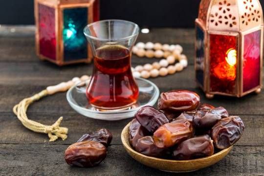 Bütün günü ac qalmaq qanda şəkər balansını pozur - Terapevtdən Ramazan məshəhətləri