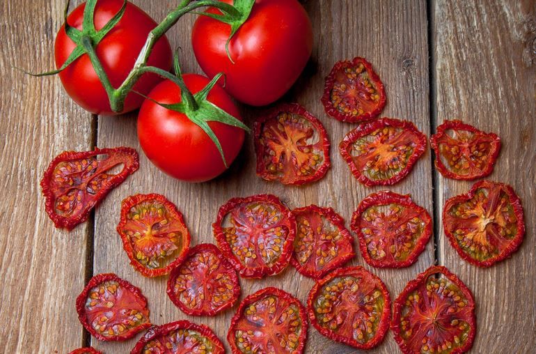 Pomidoru niyə bişirib yemək lazımdır? 