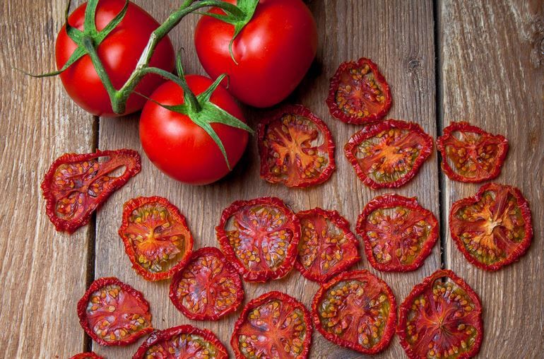 Pomidoru niyə bişirib yemək lazımdır? 