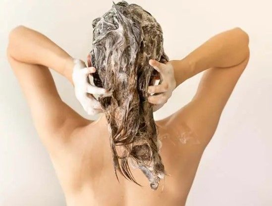 Saçı neçə dəfə şampunlamaq lazımdır? –  Dermatoloq tövsiyəsi