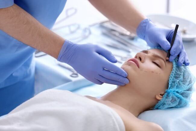 Qanunsuz estetik əməliyyatlar edən  9 klinikanın rəhbərliyi məsuliyyətə cəlb olundu