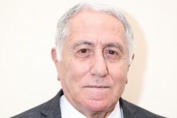 Professor  vəfat etdi