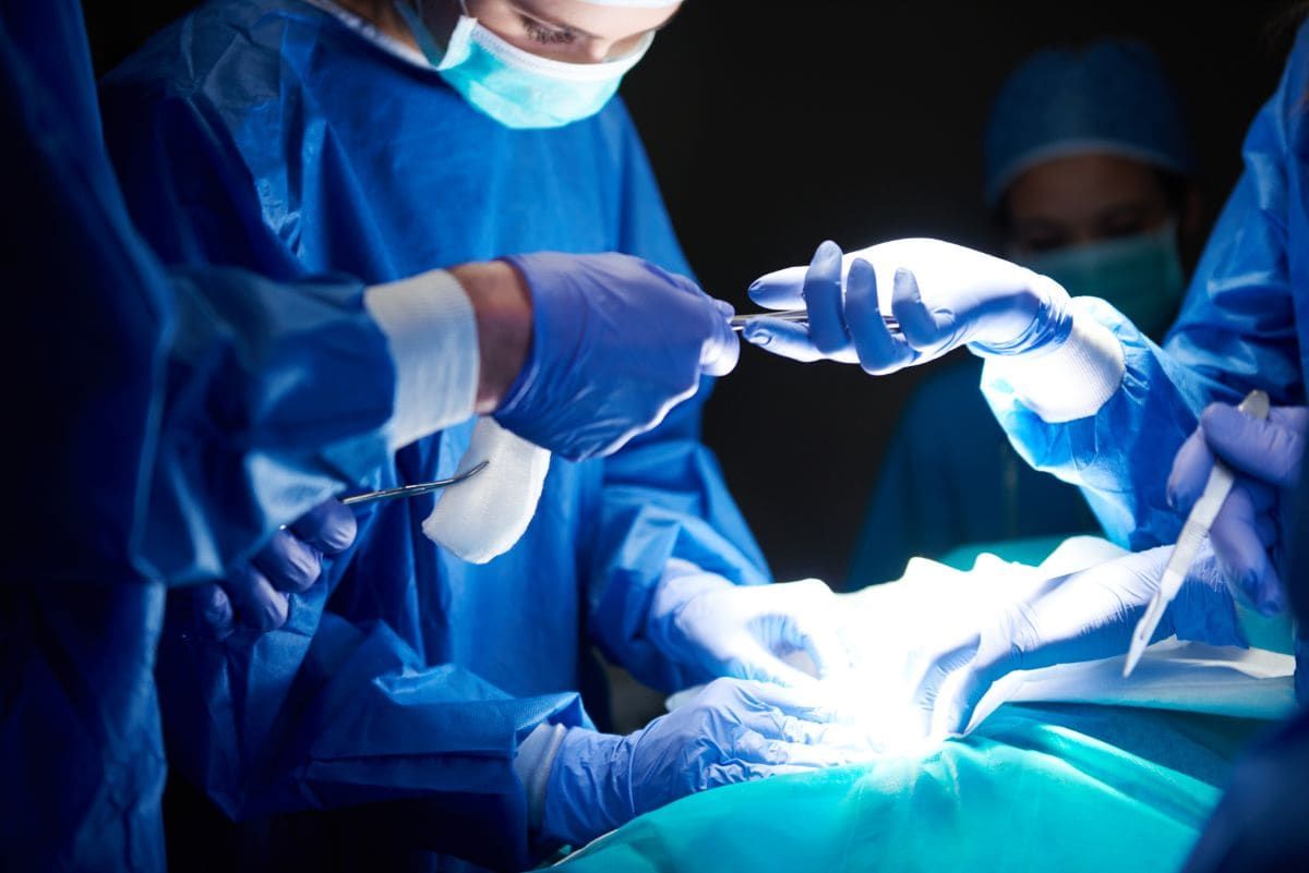 Plastik cərrahlarla bağlı araşdırma -  Həbslər olacaq?