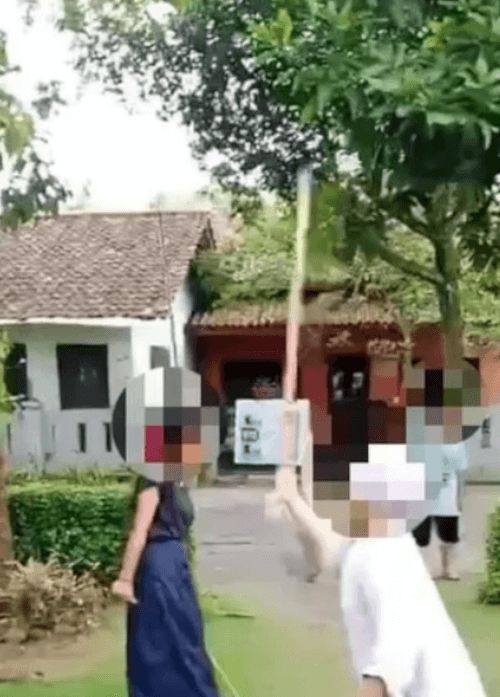 Anası ona krem almadı deyə, bıçağa əl atdı 