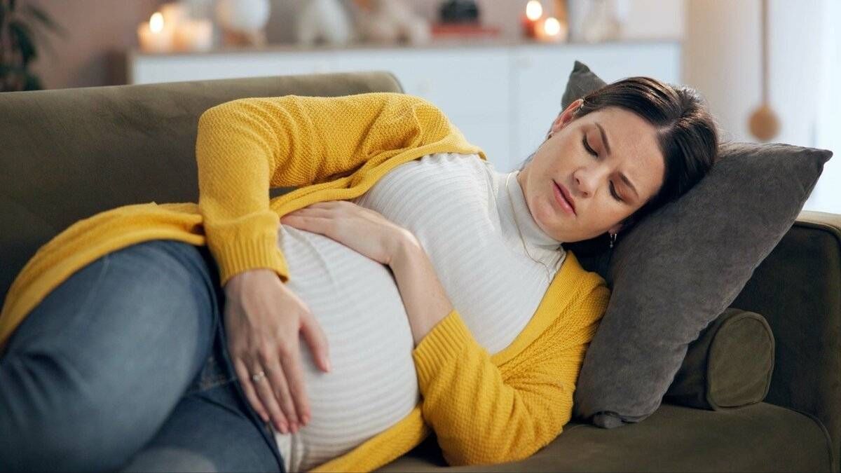 Hamiləlikdə niyə sağ tərəfə  yatmaq olmaz?