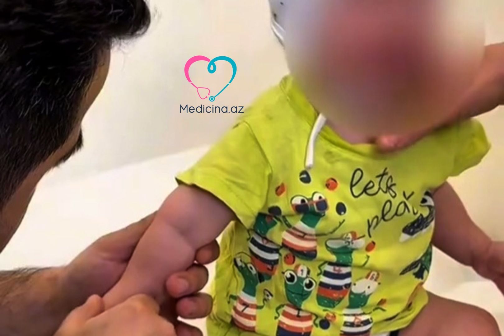 10 aylıq körpənin masaj zamanı qolları sındırıldı -  VİDEO