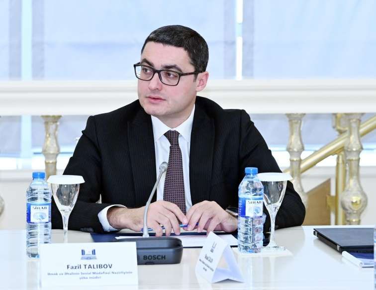 Fazil Talıbova ağır itki 