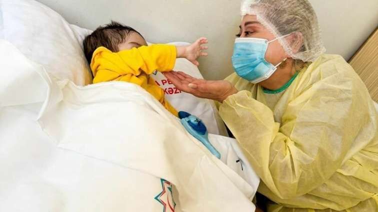 Tovuzda günlərlə ac qalan,  Bakıya gətirilən körpənin vəziyyəti ağırdır