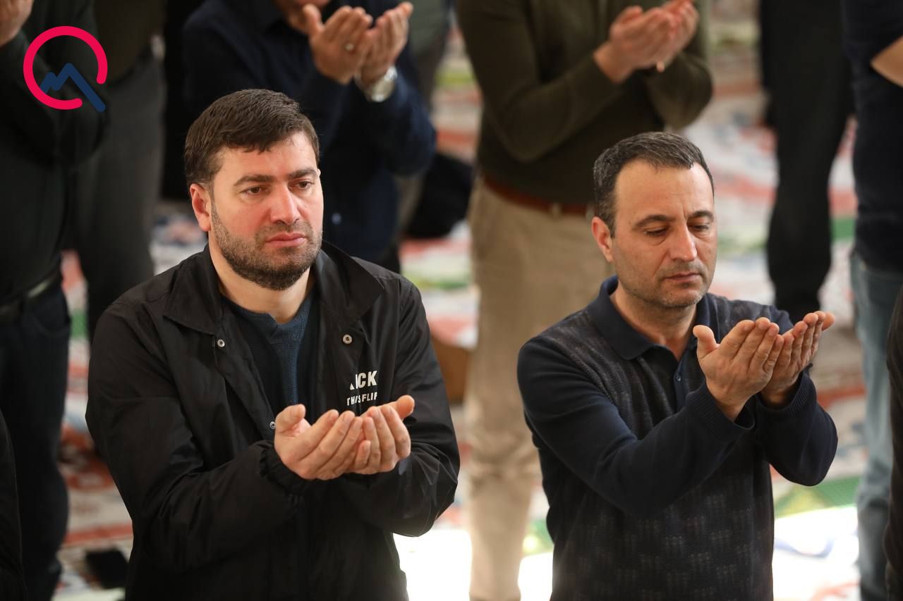 Bayram namazı qılındı -  FOTO