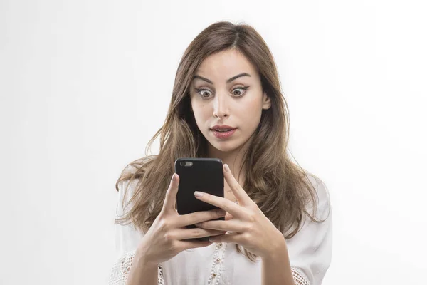 Telefon ən çox kimə təsir edir:  qadınlar, yoxsa kişilərə?