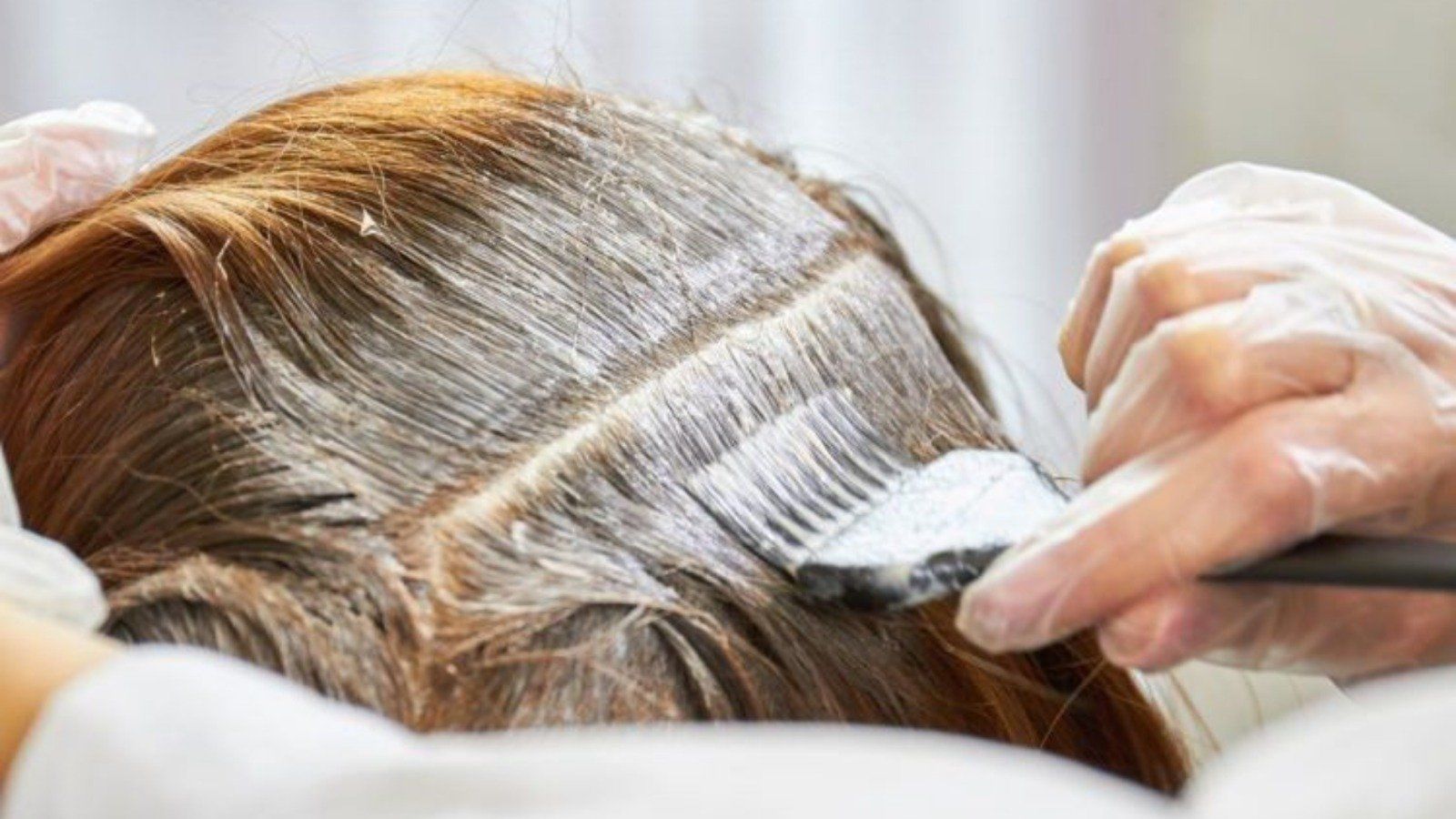 Saç boyası seçərkən  bunlara diqqət edin! - Dermatoloq məsləhəti