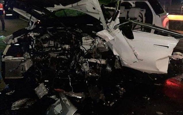 Avtomobil idman zalına çırpıldı -  25 yaşlı sürücü öldü