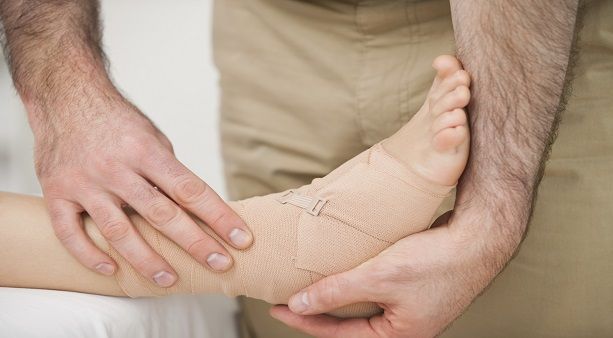  D vitamini çatışmazlığından uzandığı yerdə  – sümüyü sındı