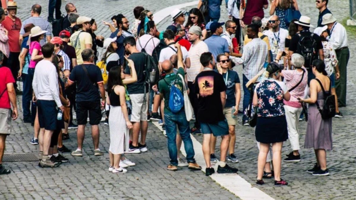 Şortik geyinmək qadağan edildi:  Əməl etməyənlər cərimələnəcək 