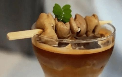 Kafedə donuz əti ilə qəhvə hazırlandı 