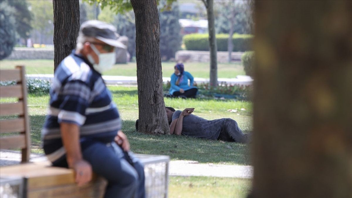 Bu şəxslərə isti havada  çölə çıxmaq olmaz