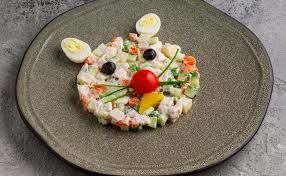 Uşağa hansı yaşdan salatlar vermək olar? 