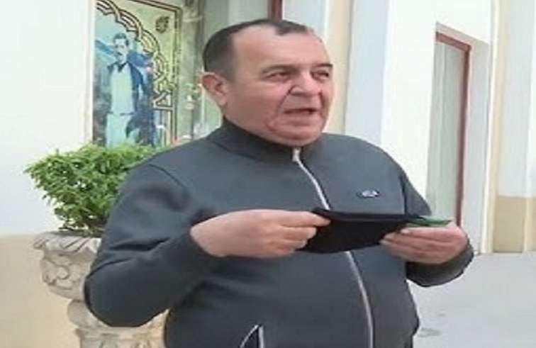 Məşhur aktyor müalicəsi üçün corab satır -  VİDEO