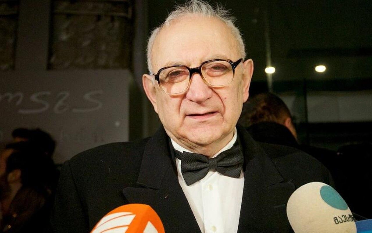Məşhur gürcü kinorejissor vəfat etdi 