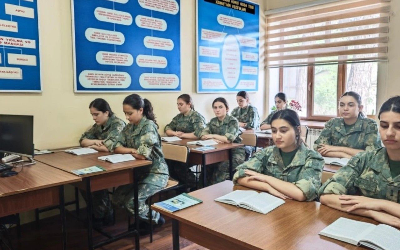 Azərbaycanda ilk dəfə qadın hərbi həkimlər hazırlanacaq 