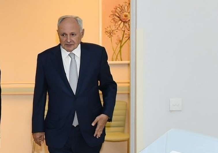 75 yaşında vəfat edən sabiq nazir Oqtay Şirəliyev kimdir? -  Dosye