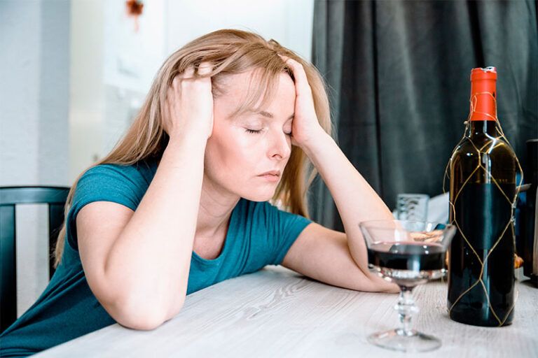  Qadın alkoqolizminin əlamətləri  – DİQQƏT!