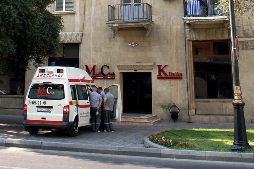 Həkimlər məsuliyyətdən qaçır, xəstəni məharətlə “fırladır”  -  Professor MediClub-dan şikayət etdi