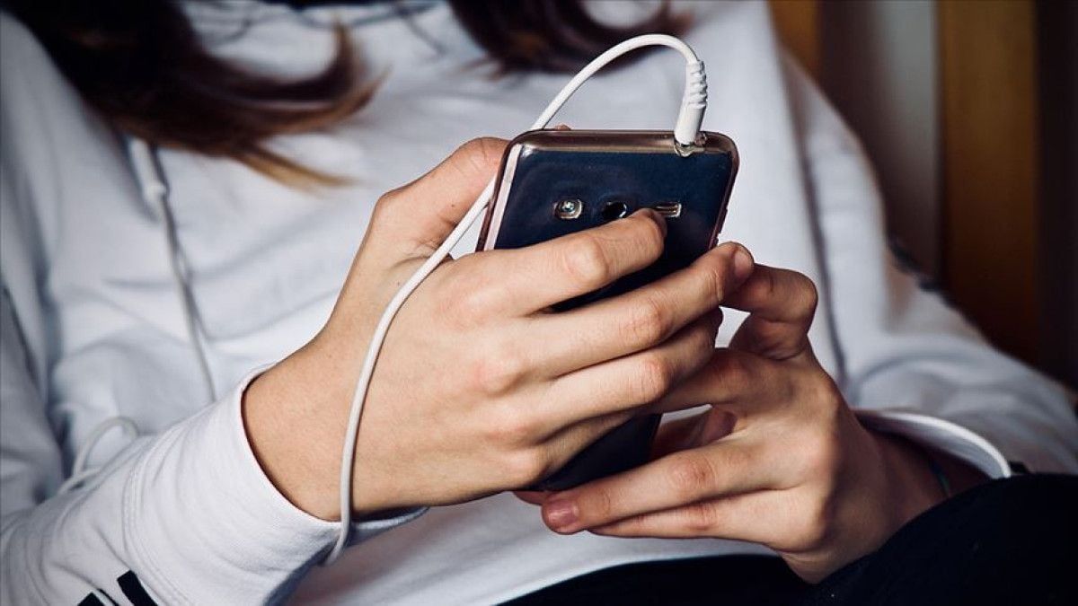 Diqqət əskikliyi, depressiya -    Texnologiya asılılığı həyəcan təbili çalır