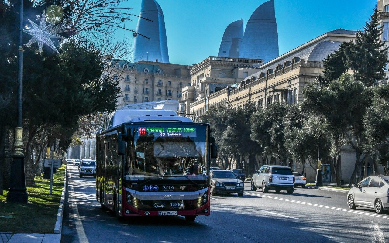 Avtobusların gəliş vaxtını telefonda izləmək olacaq -  Yenilik