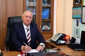 Teatr direktoru xəstəxanadan evə buraxıldı 