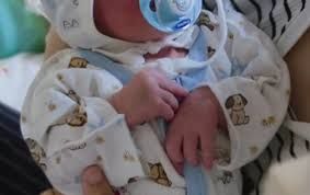 16 yaşında ana olan qız sevgilisinə qoşulub qaçdı 