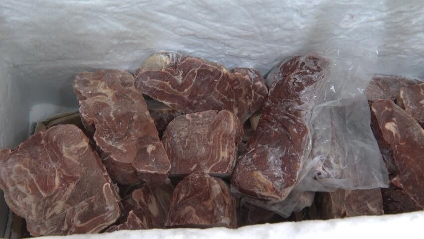 Şadlıq saraylarında mənşəyi məlum olmayan ətlər aşkarlandı -  VİDEO