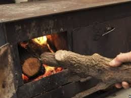 Sobanın üstünə yıxılan qadın öldü 