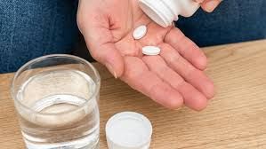 Qanı durulaşdıran gündəlik aspirin əvəzi içki 