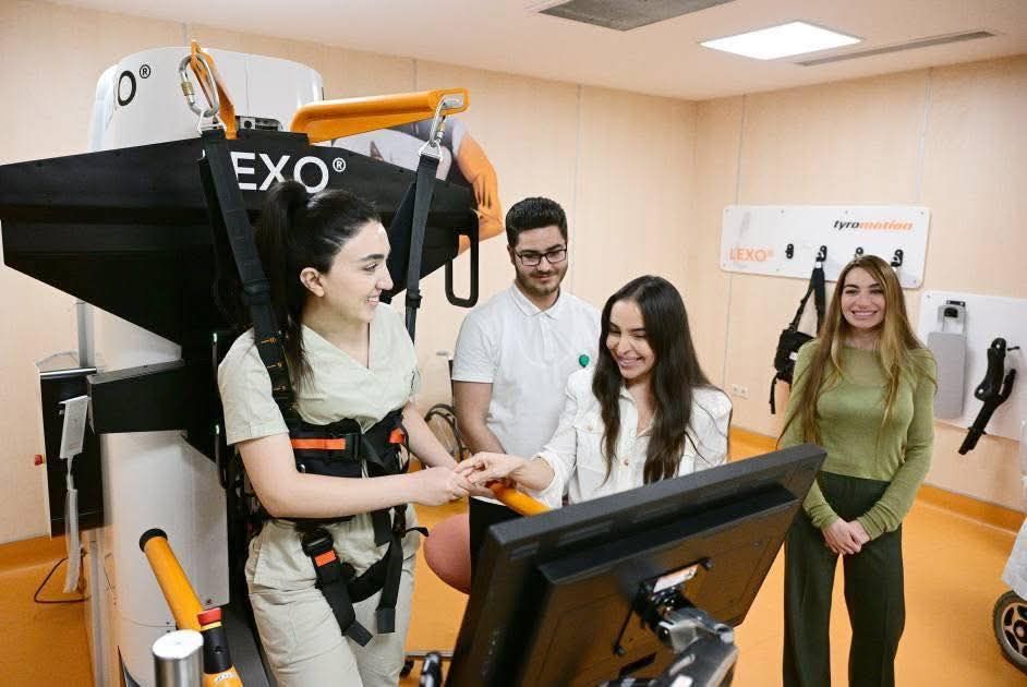 Yeni Klinikada Yeni Robotik Reabilitasiya və Sümük İliyi Transplantasiyası mərkəzlərinin açılışı oldu -  FOTO