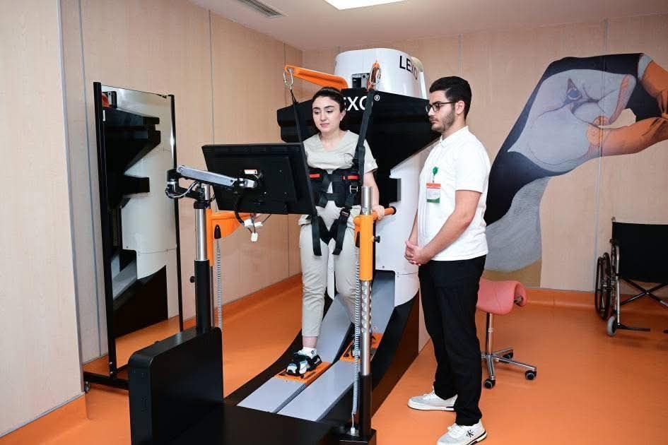 Yeni Klinikada Yeni Robotik Reabilitasiya və Sümük İliyi Transplantasiyası mərkəzlərinin açılışı oldu -  FOTO