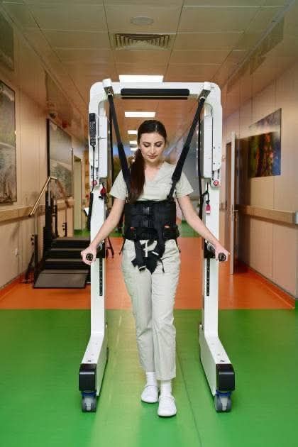 Yeni Klinikada Yeni Robotik Reabilitasiya və Sümük İliyi Transplantasiyası mərkəzlərinin açılışı oldu -  FOTO