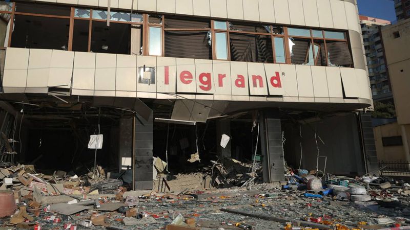 Bakıda partlayış olan ofisdən  FOTOLAR