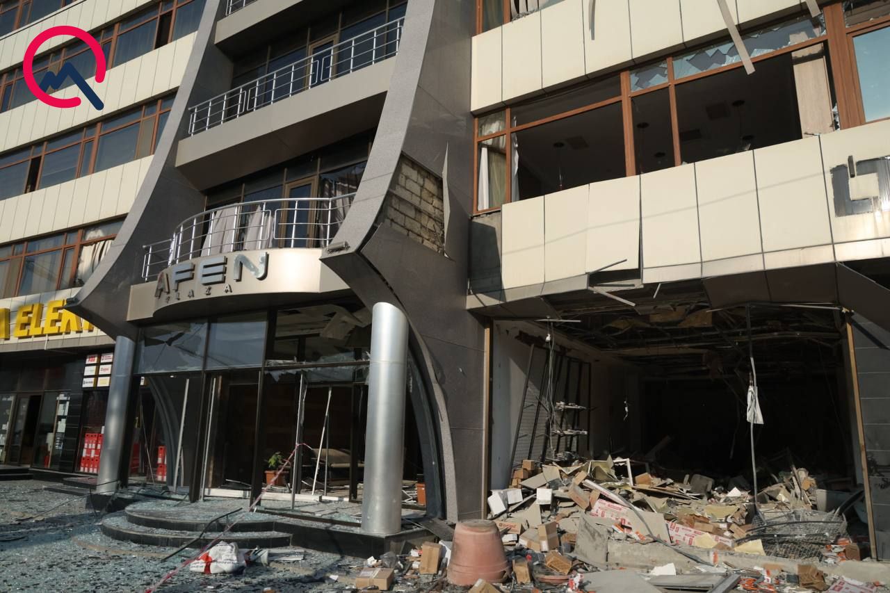 Bakıda partlayış olan ofisdən  FOTOLAR