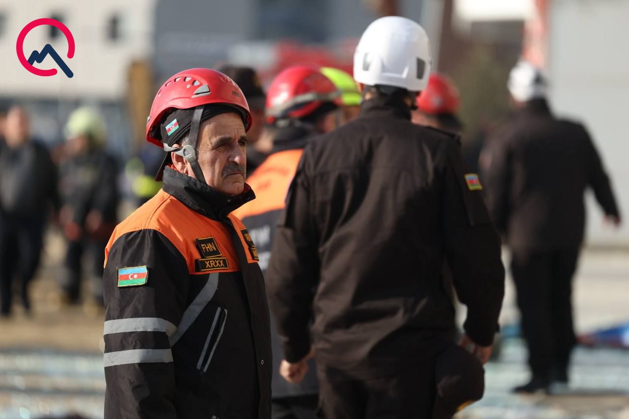 Bakıda partlayış olan ofisdən  FOTOLAR