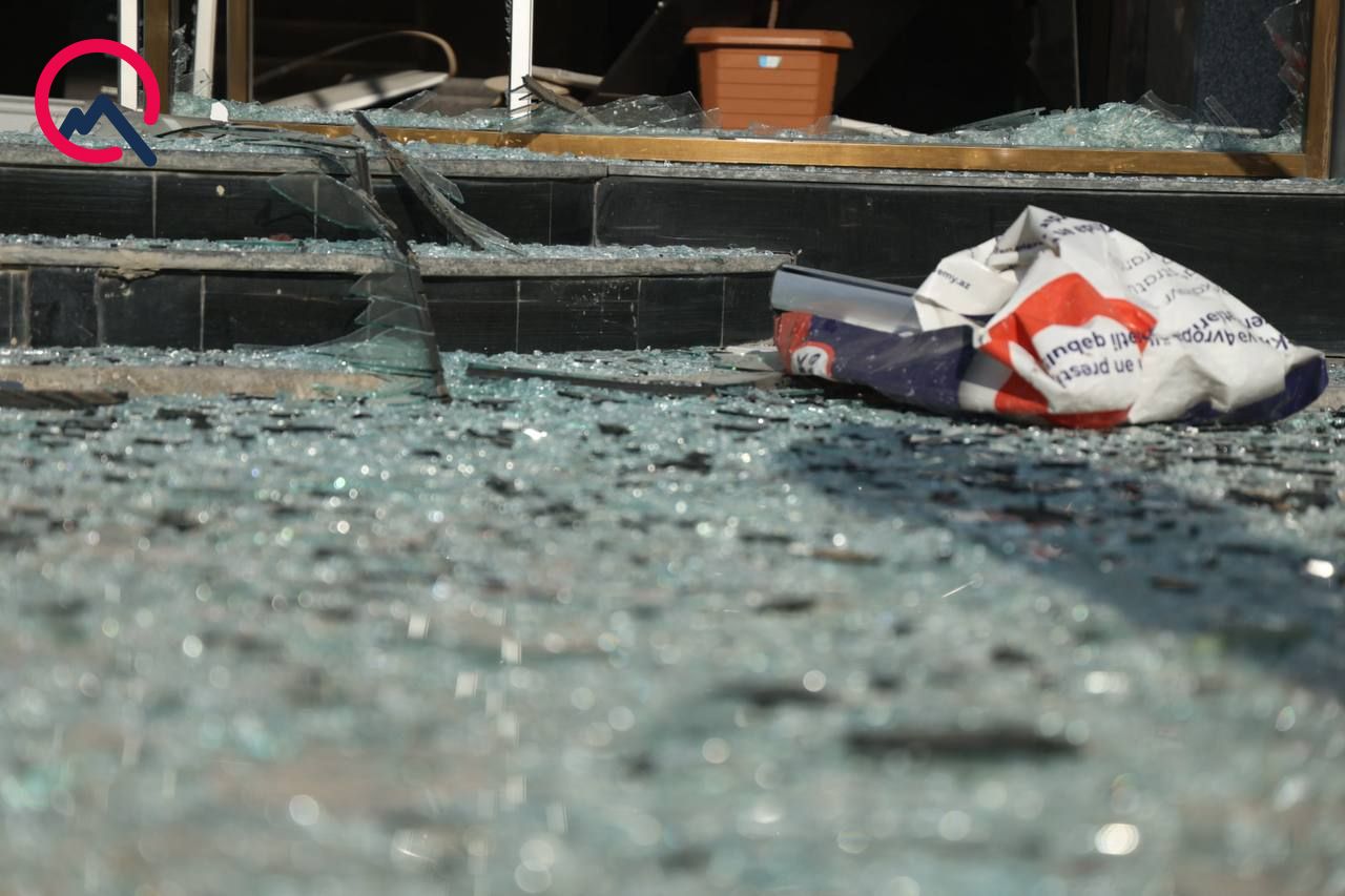 Bakıda partlayış olan ofisdən  FOTOLAR