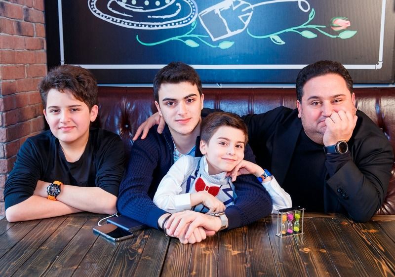 Murad Dadaşovun oğlunun toyudur 